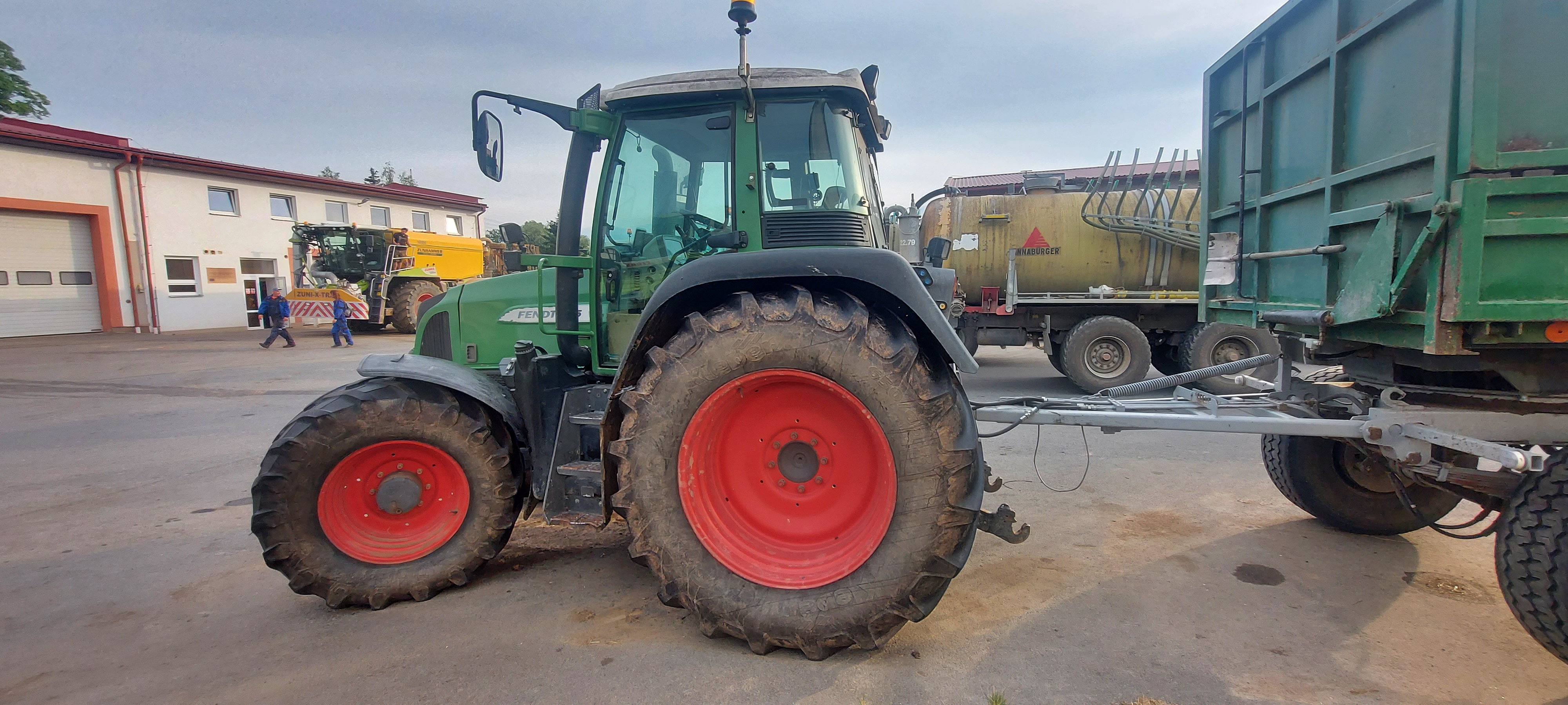 Fendt 415 Vario 